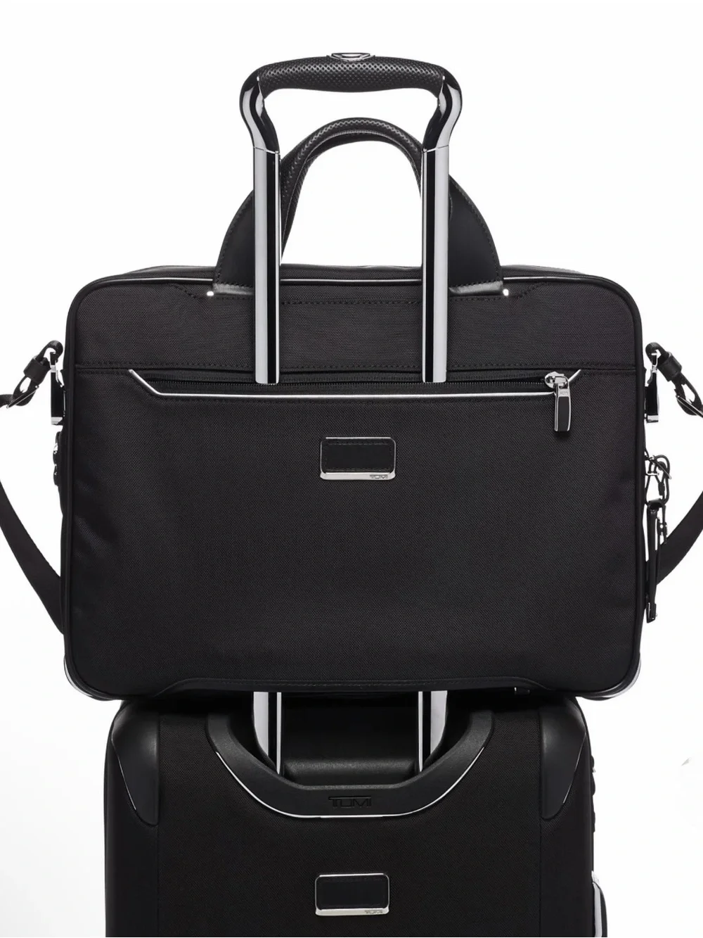 Brand New Tumi Arrive Sadler Briefcase Leather